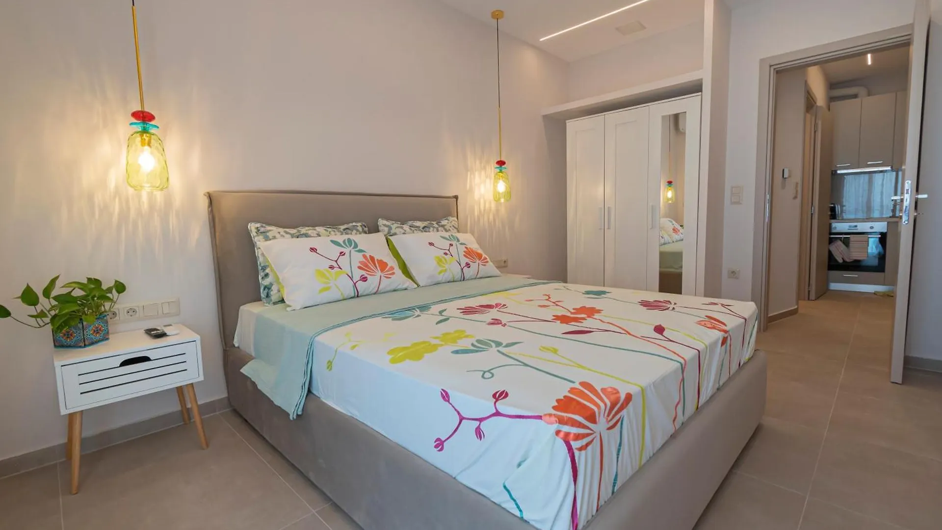 Demare Suite - Nea Moudania 0*,